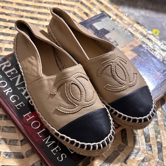 Chanel leather espadrilles size 6 - Picture 1 of 9